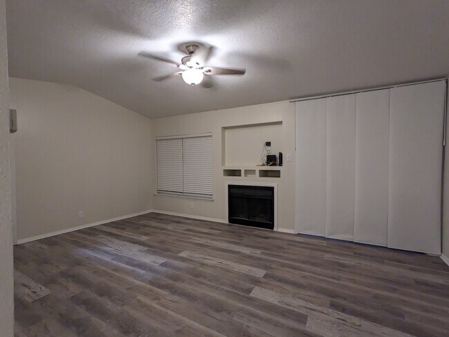 2521 Corian Glen Dr in San Antonio, TX - Building Photo - Building Photo