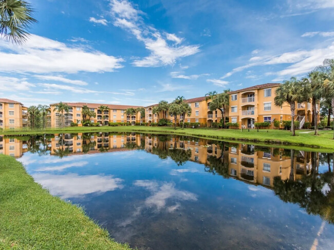 9645 NW 1st Ct, Unit 1-101 in Pembroke Pines, FL - Building Photo - Building Photo