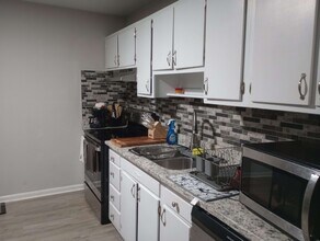 6170 Timberland Dr in Fayetteville, NC - Building Photo - Building Photo