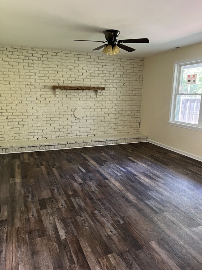 711 Dennisville-Petersburg Rd in Woodbine, NJ - Building Photo - Building Photo