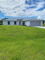 1867 Maiden St in Lehigh Acres, FL - Building Photo