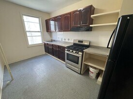 203 N 9th Ave in Mount Vernon, NY - Building Photo