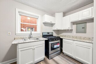 592 Cooper St SW in Atlanta, GA - Building Photo - Building Photo