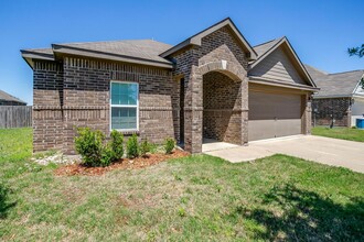 1404 Conley Ln in Crowley, TX - Building Photo - Building Photo