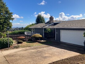 3444 Glen Creek Rd NW in Salem, OR - Building Photo