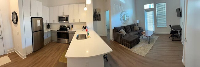 611 Cooper River Cir