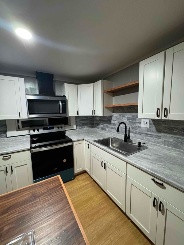 property at 1 Lelepio Pl