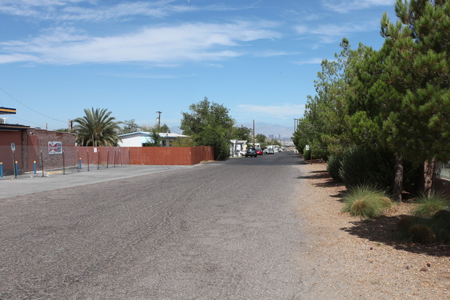 Alta Vista Mobile Home Park in Henderson, NV - Foto de edificio - Building Photo