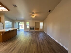 6101 Travo Way in Elk Grove, CA - Building Photo - Building Photo