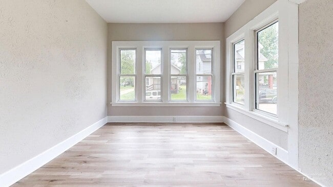 property at 434 E Oxford St
