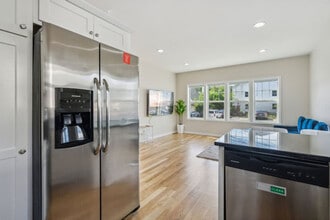 2808 Colfax Ave South in Minneapolis, MN - Building Photo - Building Photo