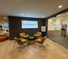 13428-13105 105 Ave in Surrey, BC - Building Photo