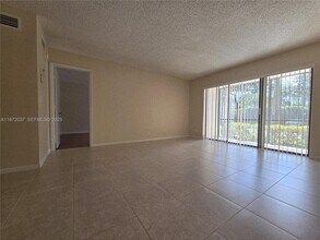 204 Foxtail Dr in Greenacres, FL - Building Photo - Building Photo