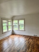 920 S Jackson St in Jackson, MI - Building Photo - Building Photo
