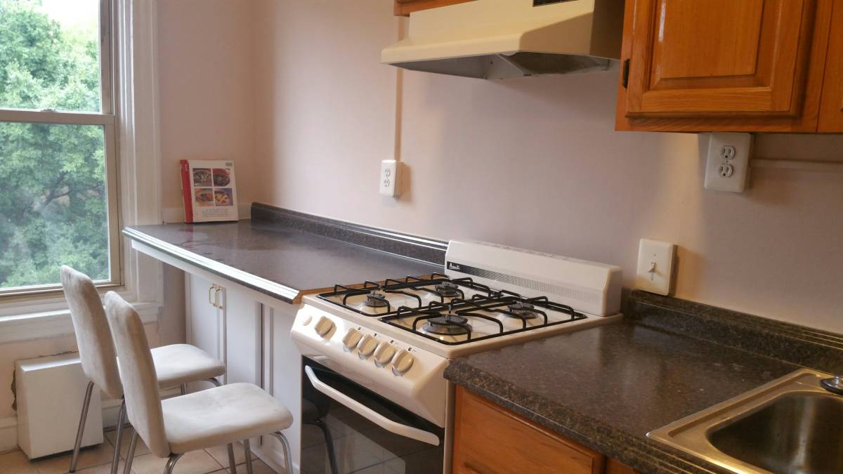1108 Pine St in Philadelphia, PA - Building Photo