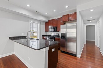 7367 N Ashland Blvd in Chicago, IL - Building Photo - Building Photo