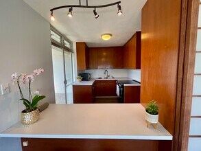 1519 Nuuanu Ave, Unit 1047 in Honolulu, HI - Building Photo - Building Photo