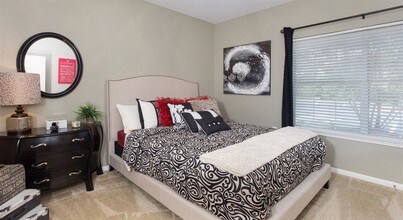 Highlands Hill Country in Austin, TX - Foto de edificio - Building Photo