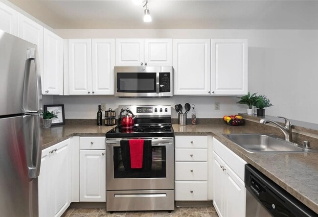 Northpointe Highlands Apartments in Kenmore, WA - Building Photo - Building Photo