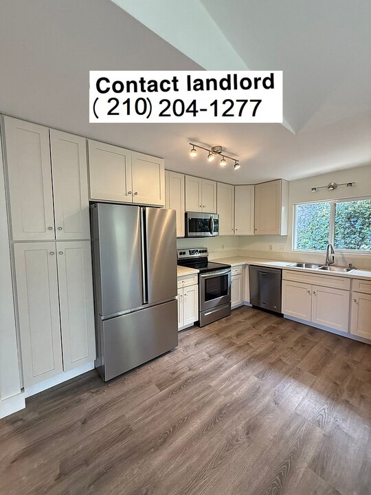 100 N Laelua Pl in Paia, HI - Building Photo