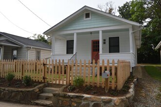 69 Howard St in Asheville, NC - Building Photo - Building Photo