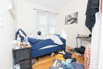 81 Gibbs St, Unit 2 in Brookline, MA - Building Photo - Building Photo