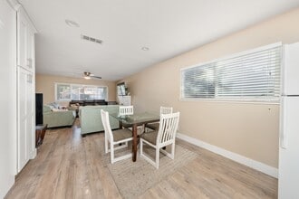 123 Lido Cir in Sacramento, CA - Building Photo - Building Photo