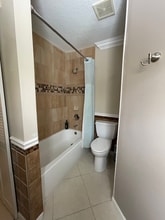 6816 Osborne Dr in Lantana, FL - Building Photo - Building Photo
