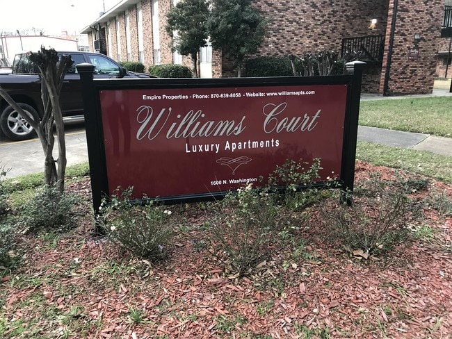 Williams Court Apartments