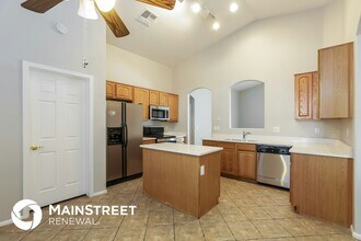 12409 W Apache St, Unit 1701 in Avondale, AZ - Foto de edificio - Building Photo