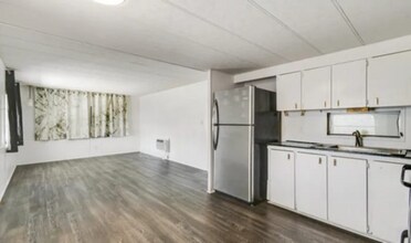 8445 SE Wren Ave in Hobe Sound, FL - Building Photo - Building Photo