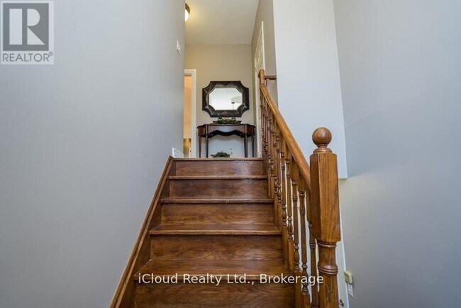 12 King George Rd in Toronto, ON - Building Photo - Building Photo