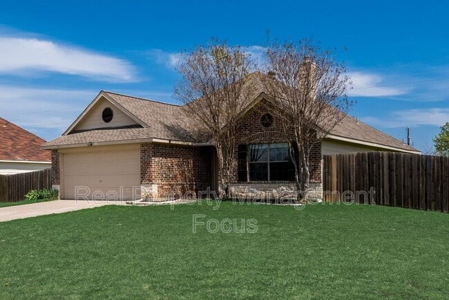 121 Price Cir in Frisco, TX - Building Photo - Building Photo