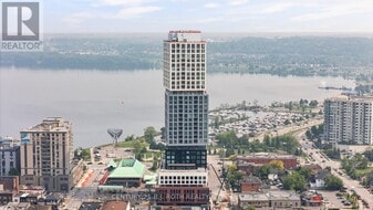 39 Mary St in Barrie, ON - Building Photo