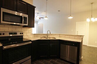 354 Creekside Curve in New Braunfels, TX - Building Photo - Building Photo