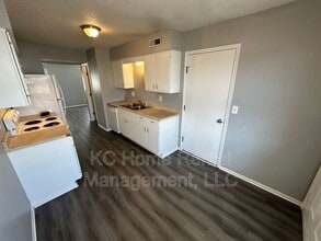 506 A Skyvue Dr in Raymore, MO - Building Photo - Building Photo