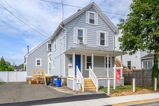 316 Reef Rd in Fairfield, CT - Building Photo - Building Photo