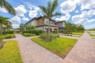 15252 Zeno Wy in Naples, FL - Building Photo - Building Photo