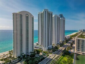 16047 Collins Ave in Sunny Isles Beach, FL - Building Photo - Building Photo