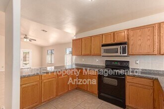 13982 W Cornerstone Trail in Surprise, AZ - Building Photo - Building Photo