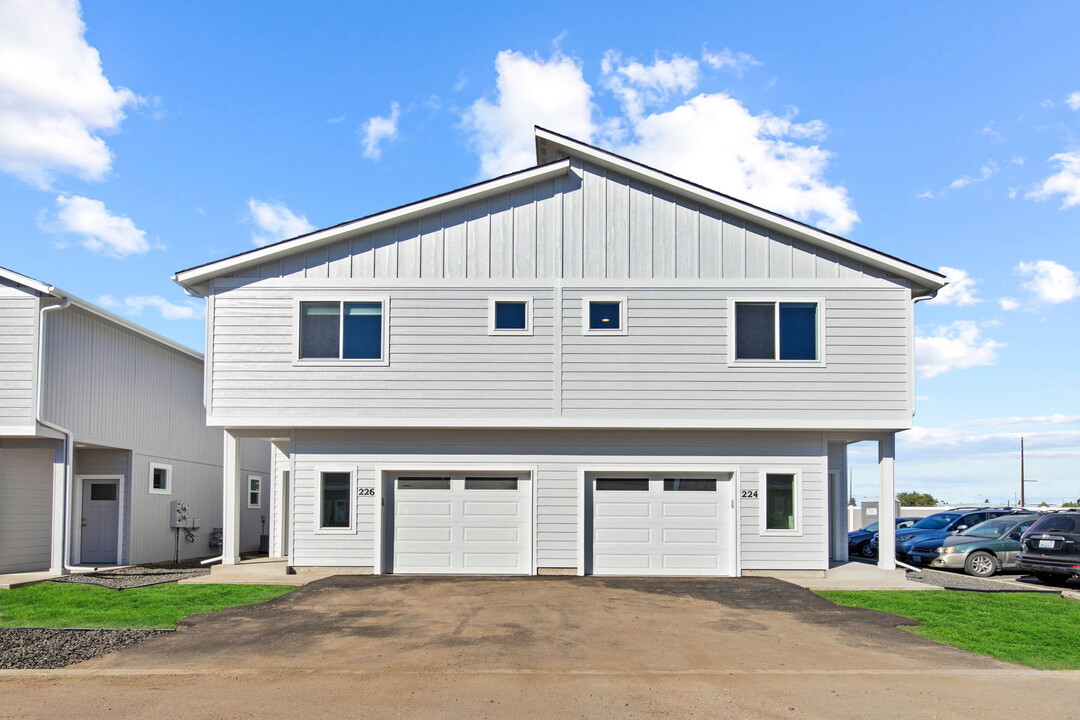 218 Woodlawn Ln in Spokane Valley, WA - Building Photo