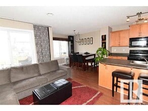 1571 Rutherford Rd SW in Edmonton, AB - Building Photo - Building Photo