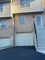 304 Berrington Ct in Bethel Park, PA - Building Photo