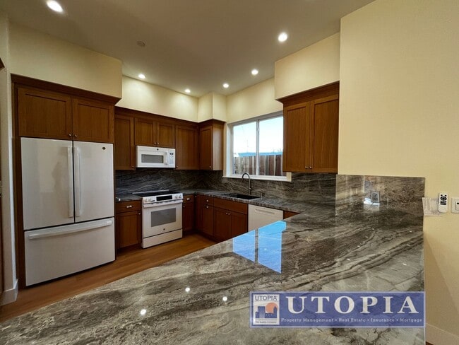 99 Alta Vista Dr in Santa Cruz, CA - Building Photo - Building Photo