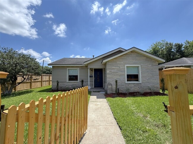property at 1922 Tabor St