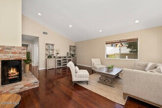 225 Canyon Rd in Newbury Park, CA - Building Photo - Building Photo