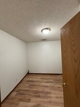 105 N Orchard St in El Dorado, KS - Building Photo - Building Photo