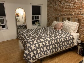 336 Queen St in Philadelphia, PA - Building Photo - Building Photo