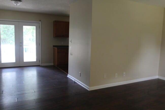 1403 Greenbrier Ct in Albany, GA - Building Photo - Building Photo