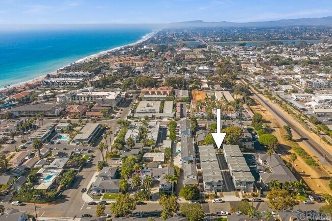 358 Walnut Ave in Carlsbad, CA - Building Photo - Building Photo